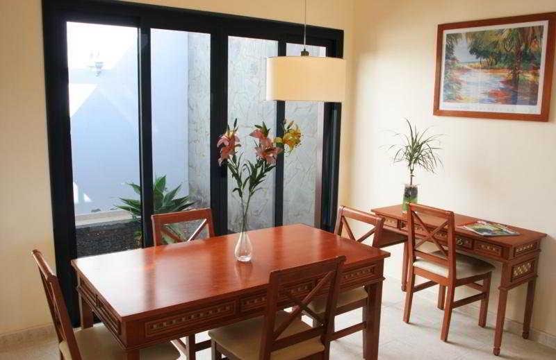 Villas Susaeta ปลายาบลังกา ภายนอก รูปภาพ