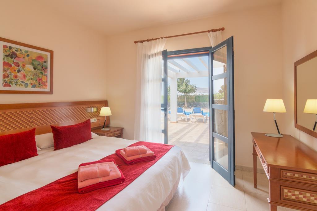 Villas Susaeta ปลายาบลังกา ภายนอก รูปภาพ